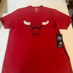 '47 Brand- Red Chicago Bulls T-Shirt; Size M